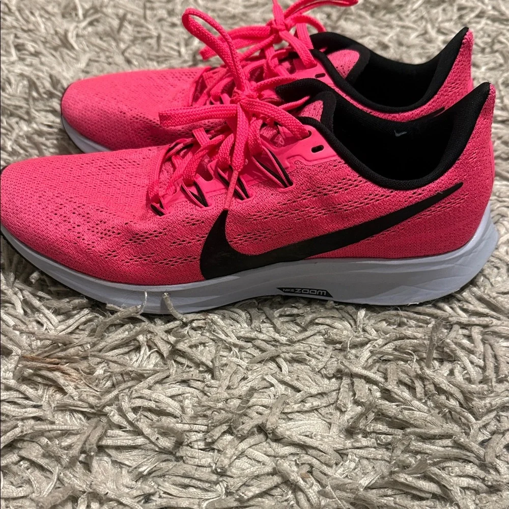 Nike Zoom Pegasus 36 Pink Sneakers - Picture 4 of 5